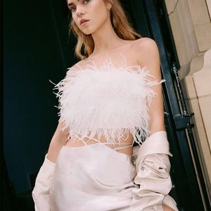 * ITEM HAS BEEN SOLD ON FB MARKETPLACE* NWT Nasty Gal Ostritch Feather crop